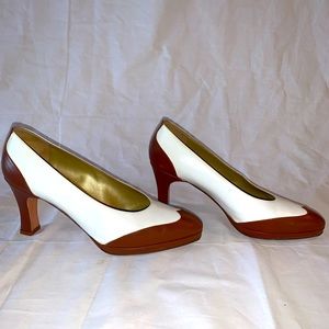 Lerre Vintage Brown And White Wing Tip Pumps